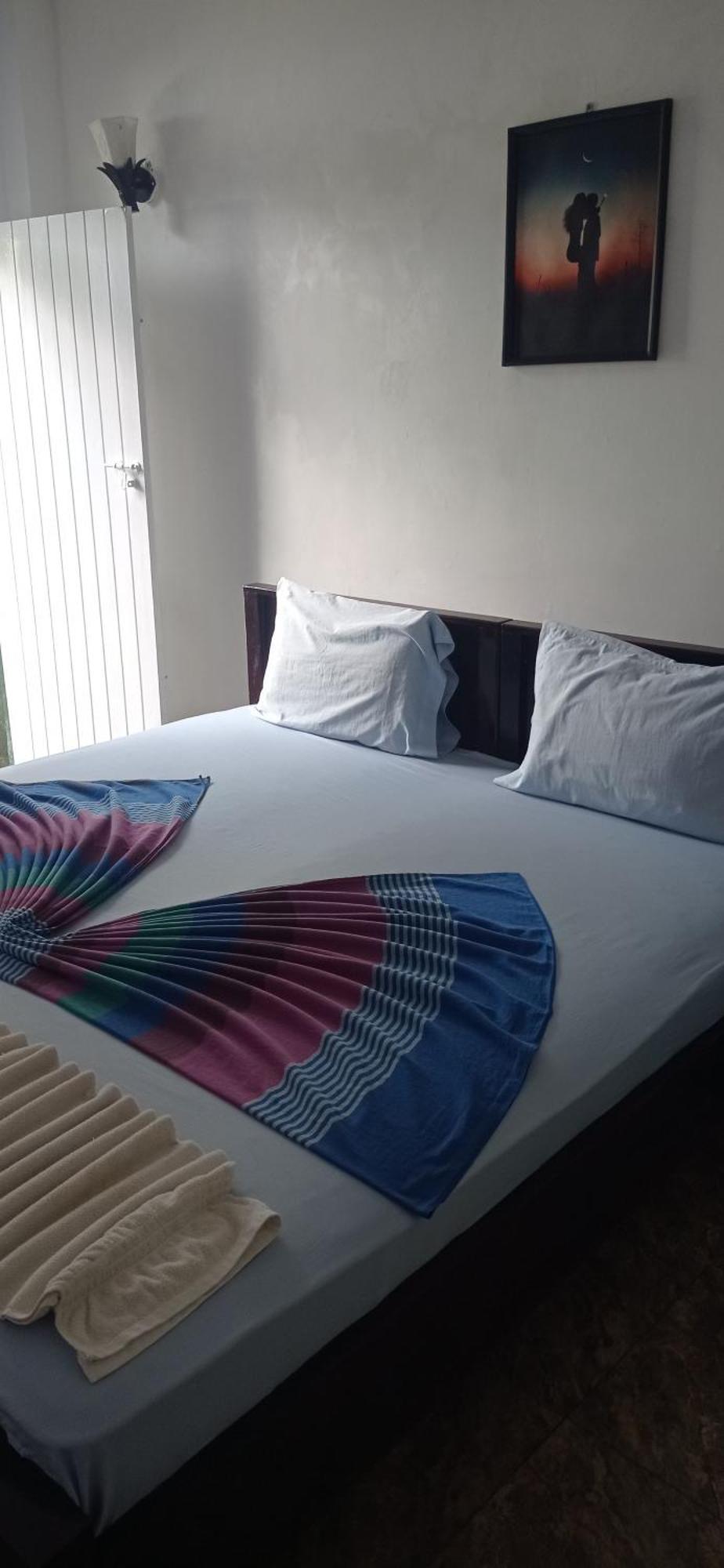 White Surfing Beach Resort Unawatuna Esterno foto