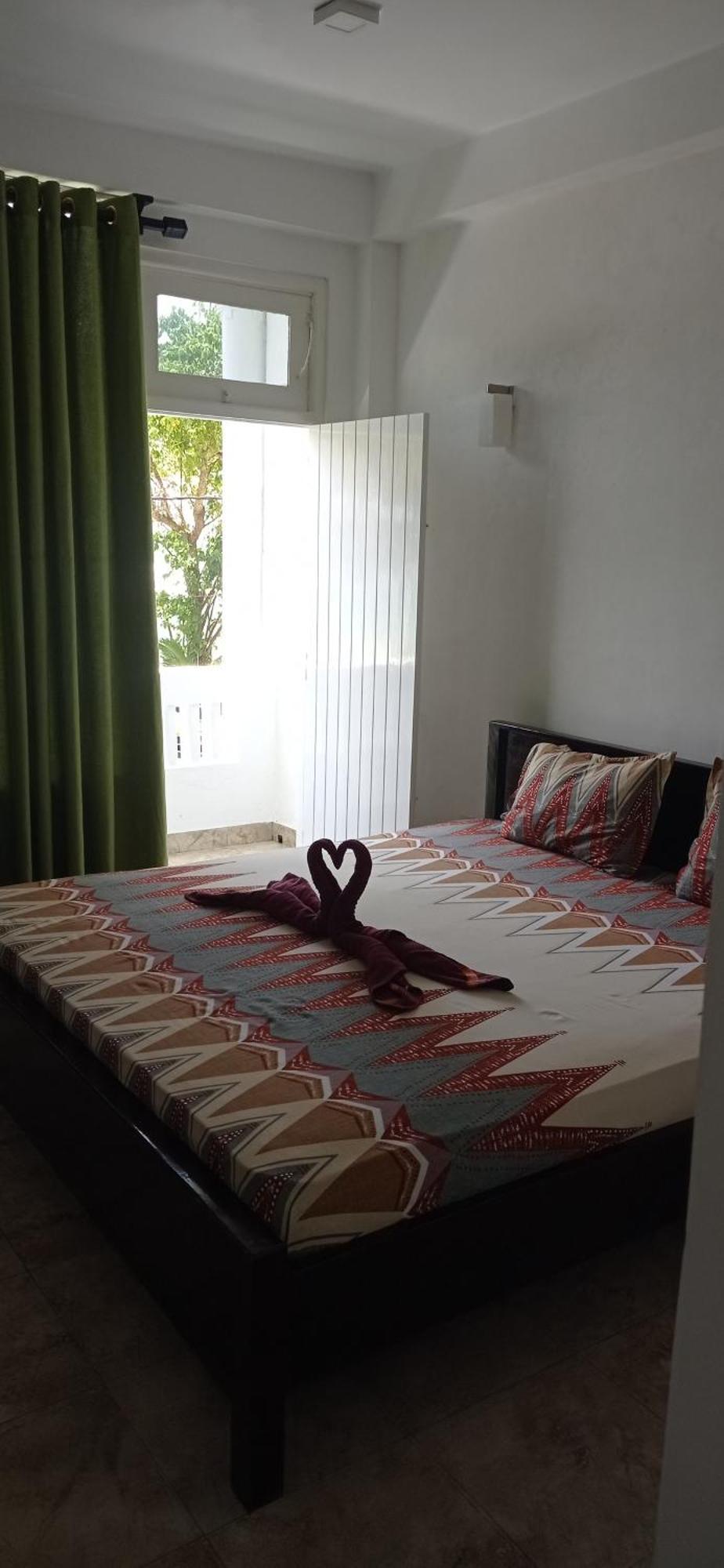 White Surfing Beach Resort Unawatuna Esterno foto